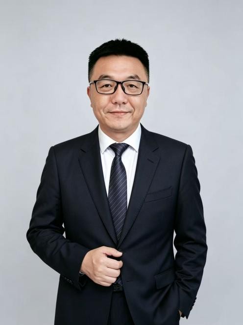 曹波老师形象照