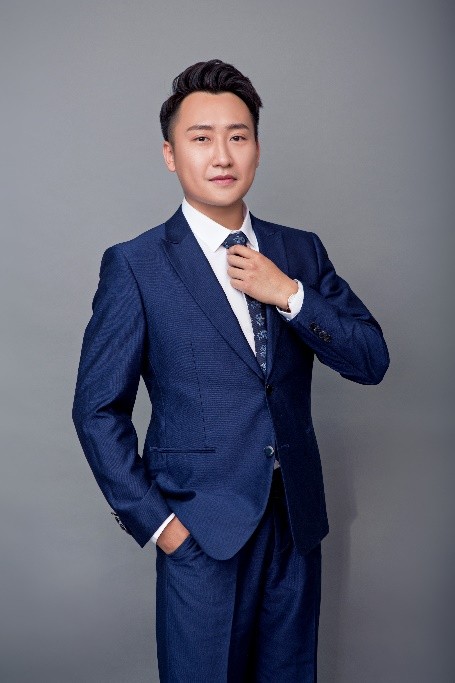 曹云凯老师形象照
