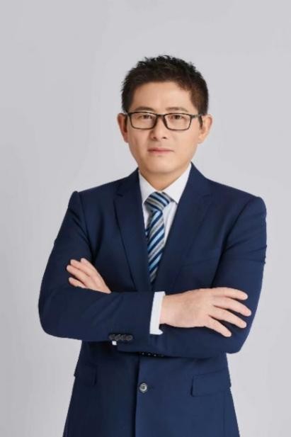 曾张友老师形象照
