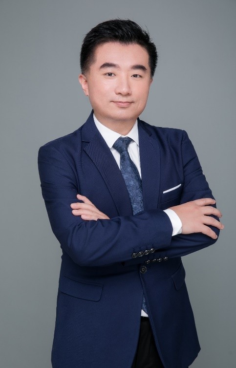 窦伟老师形象照