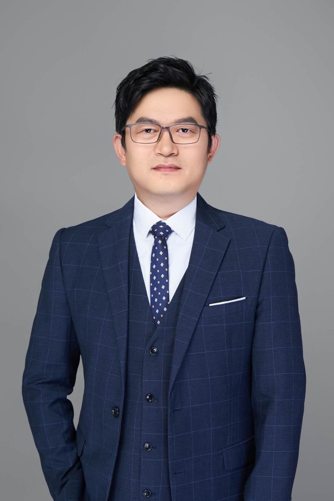 李文明老师形象照