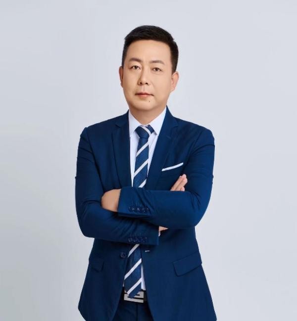 李一弘老师形象照