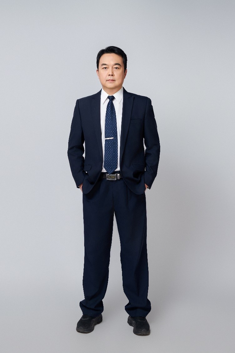 石宝东