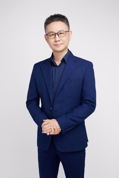 徐大维老师形象照