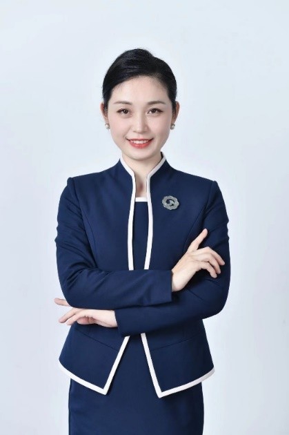张盼老师形象照