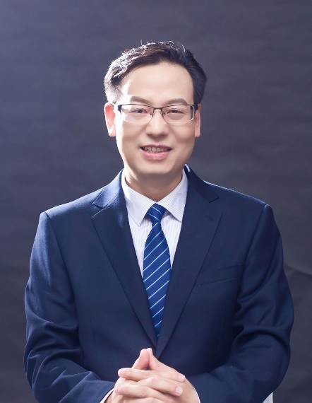 朱磊老师形象照